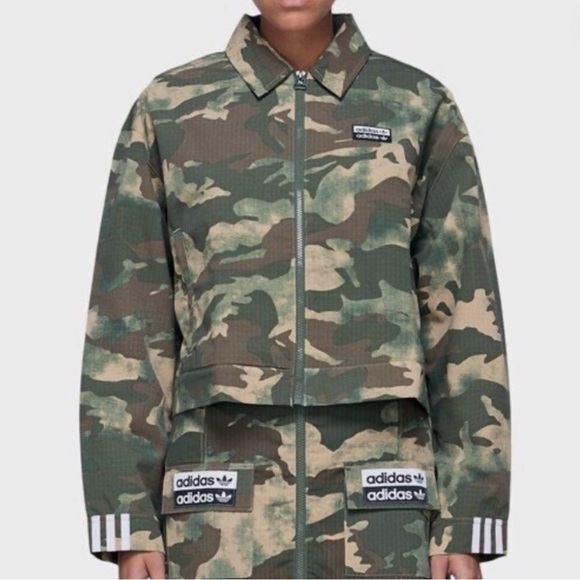 adidas Jackets & Blazers - NWT - Adidas Originals Women's Camo Cropped Jacket